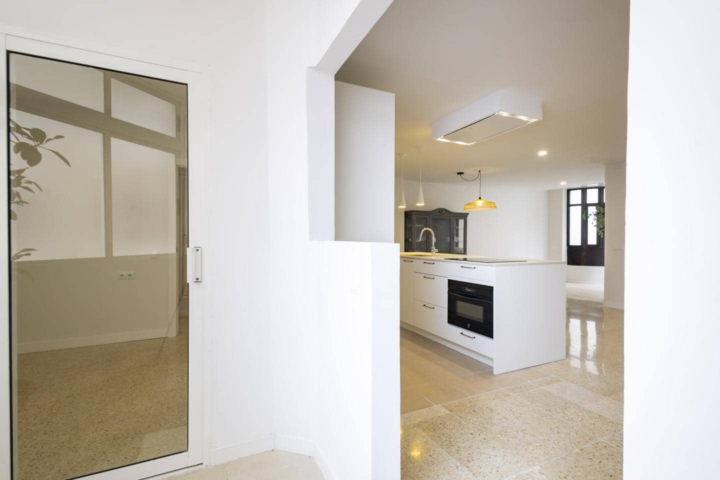 3 soveværelse Lejlighed til leje i Santa Cruz de Tenerife - € 1.300 (Ref: 9816410)