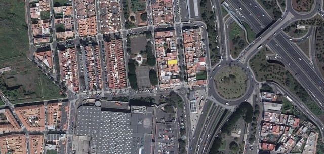 Grunde uden byggetilladelser til salg i San Cristóbal de La Laguna - € 160.000 (Ref: 9816524)