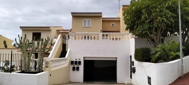 Chalet de 5 habitaciones en Radazul, El Rosario en venta con piscina garaje - 538.963 € (Ref: 9821514)