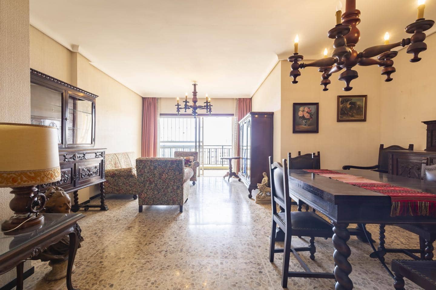 4 bedroom Flat for sale in Santa Cruz de Tenerife with garage - € 545,000 (Ref: 9821594)