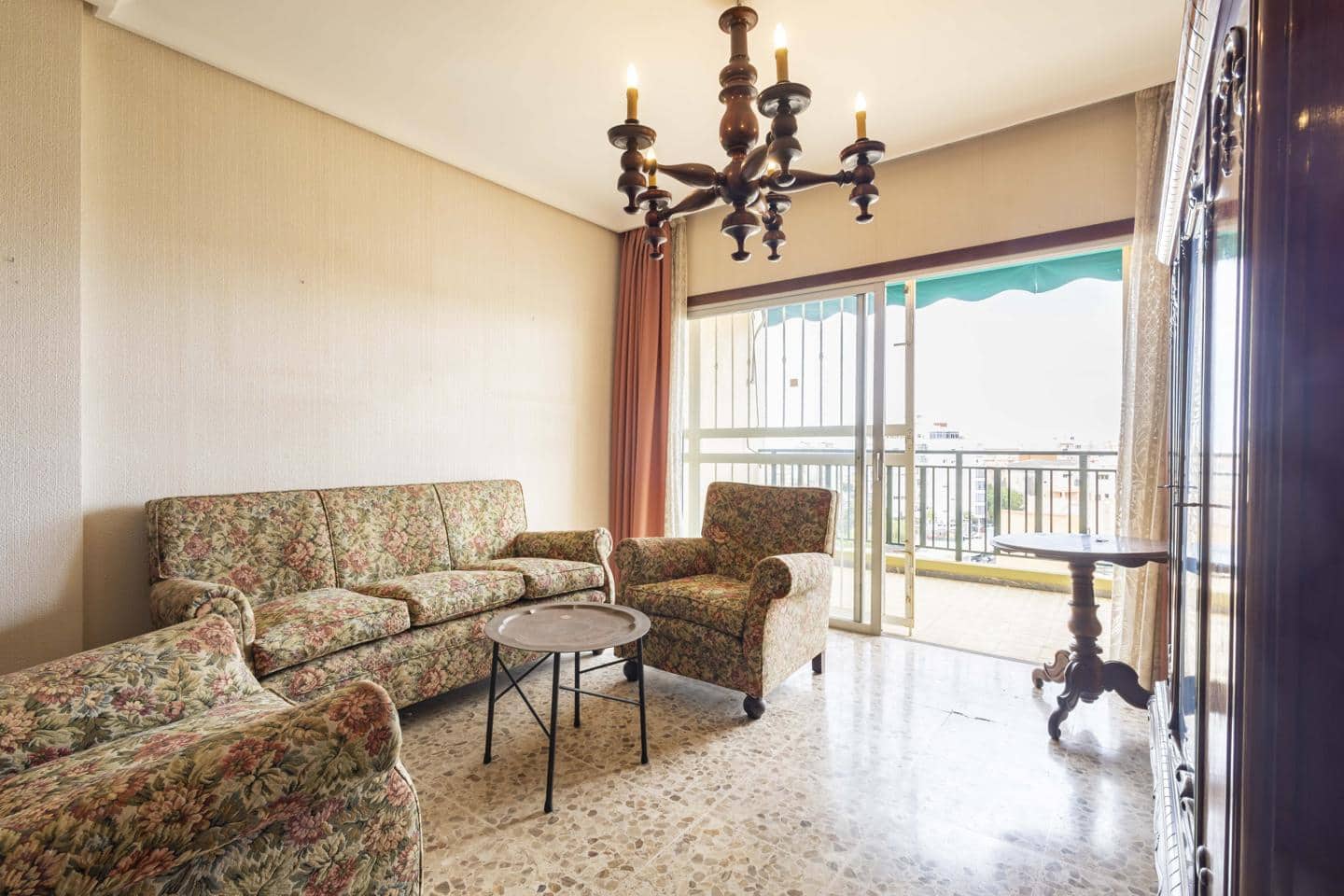 4 bedroom Flat for sale in Santa Cruz de Tenerife with garage - € 545,000 (Ref: 9821594)