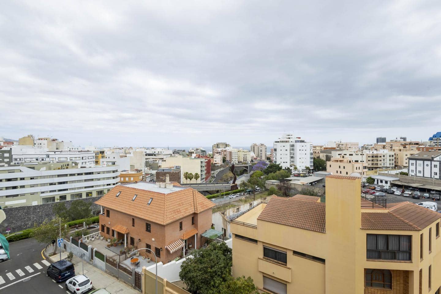 4 bedroom Flat for sale in Santa Cruz de Tenerife with garage - € 545,000 (Ref: 9821594)