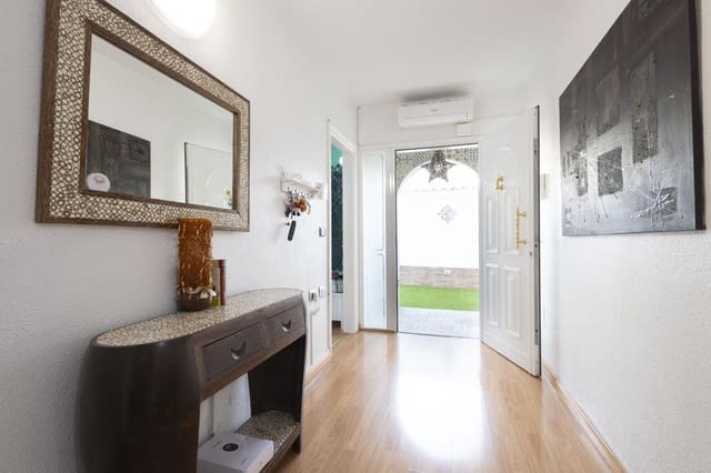 4 Zimmer Villa zu verkaufen in Arona mit Pool - 490.000 € (Ref: 9844572)