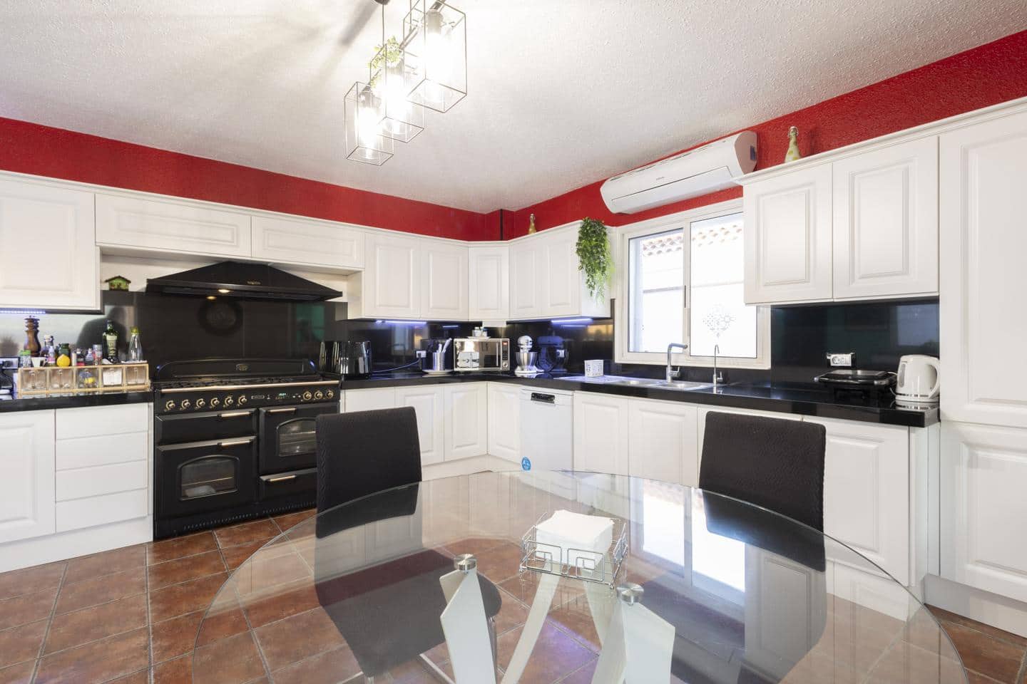 4 Zimmer Villa zu verkaufen in Arona mit Pool - 490.000 € (Ref: 9844572)
