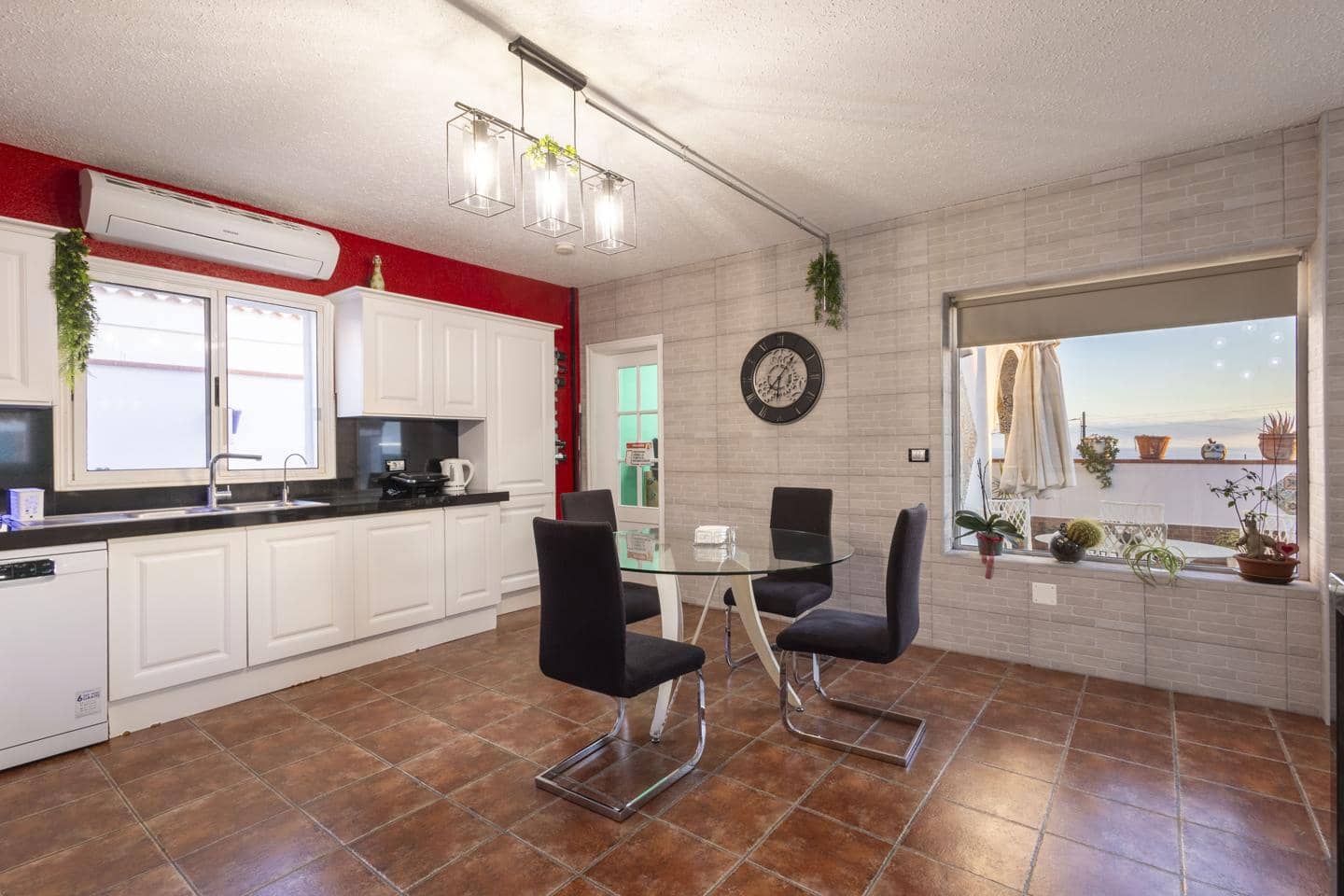 4 Zimmer Villa zu verkaufen in Arona mit Pool - 490.000 € (Ref: 9844572)