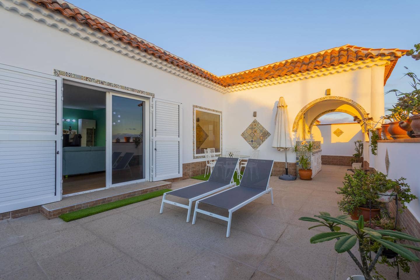 4 Zimmer Villa zu verkaufen in Arona mit Pool - 490.000 € (Ref: 9844572)