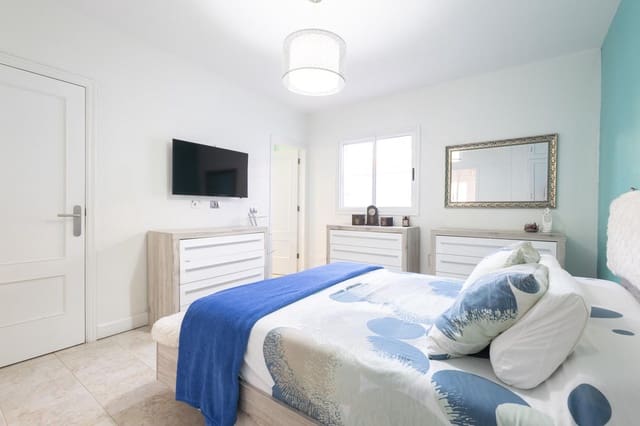 4 Zimmer Villa zu verkaufen in Arona mit Pool - 490.000 € (Ref: 9844572)