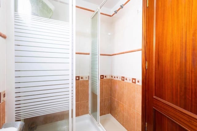 2 bedroom Flat for sale in Nuevo Obrero, Santa Cruz de Tenerife - € 218,500 (Ref: 9847687)