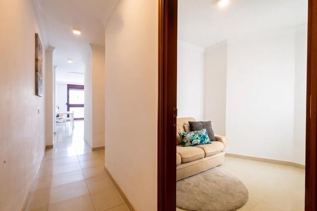 2 bedroom Flat for sale in Nuevo Obrero, Santa Cruz de Tenerife - € 218,500 (Ref: 9847687)