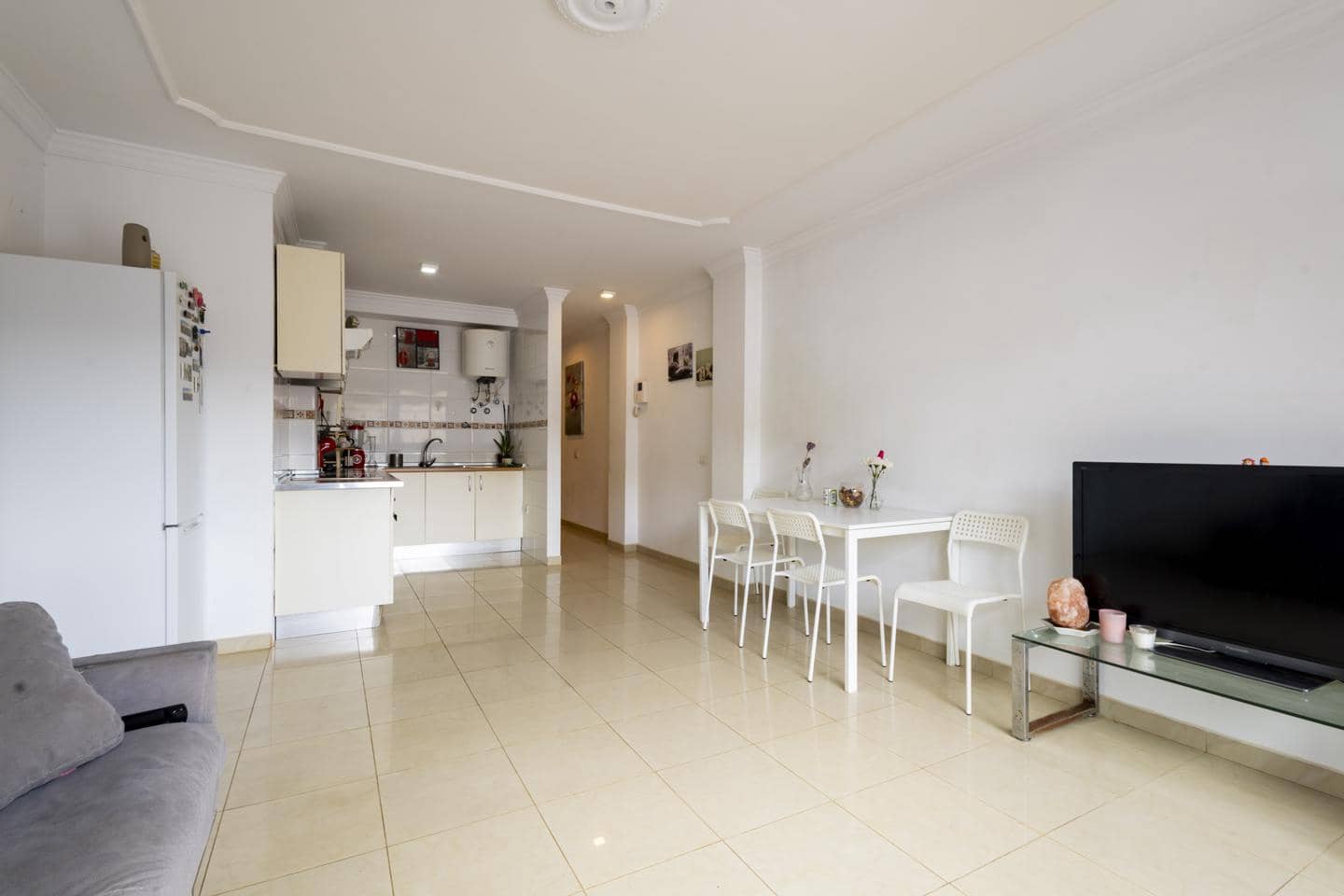 2 bedroom Flat for sale in Santa Cruz de Tenerife - € 218,500 (Ref: 9847687)