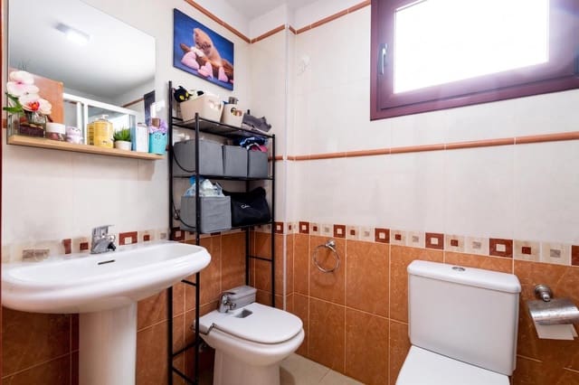 2 bedroom Flat for sale in Nuevo Obrero, Santa Cruz de Tenerife - € 218,500 (Ref: 9847687)