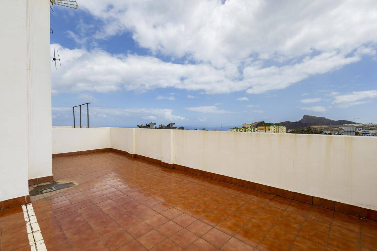 2 bedroom Flat for sale in Santa Cruz de Tenerife - € 218,500 (Ref: 9847687)