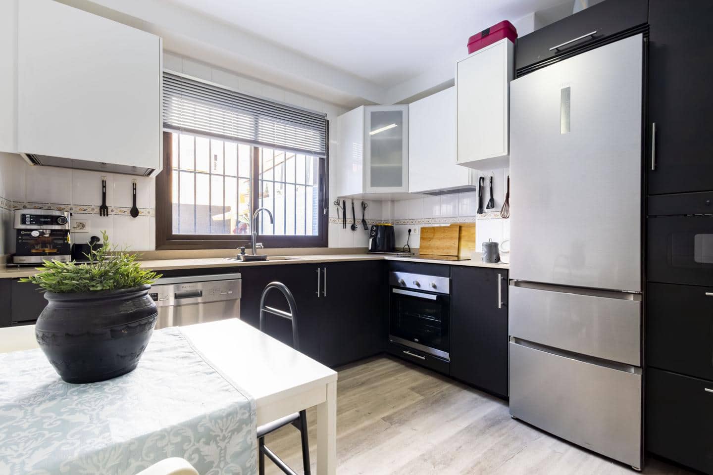 4 sypialnia Willa na sprzedaż w Santa Cruz de Tenerife z basenem - 439 000 € (Ref: 9847864)