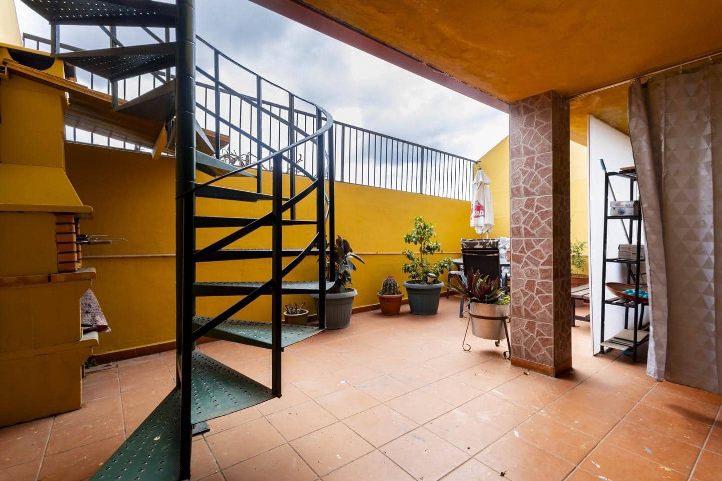 4 sypialnia Willa na sprzedaż w Santa Cruz de Tenerife z basenem - 439 000 € (Ref: 9847864)
