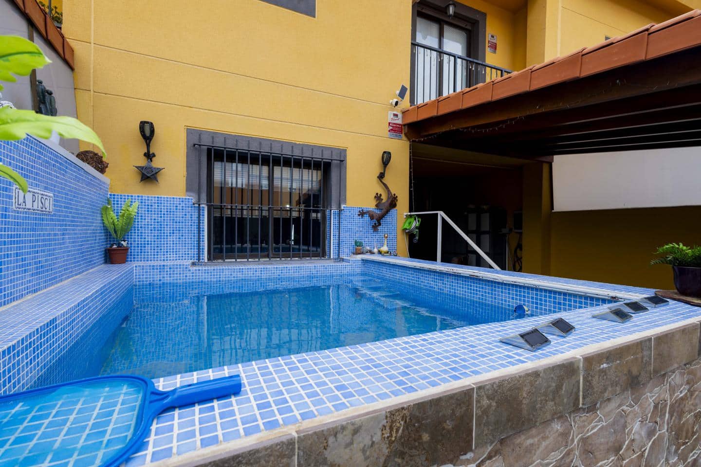 4 sypialnia Willa na sprzedaż w Santa Cruz de Tenerife z basenem - 439 000 € (Ref: 9847864)