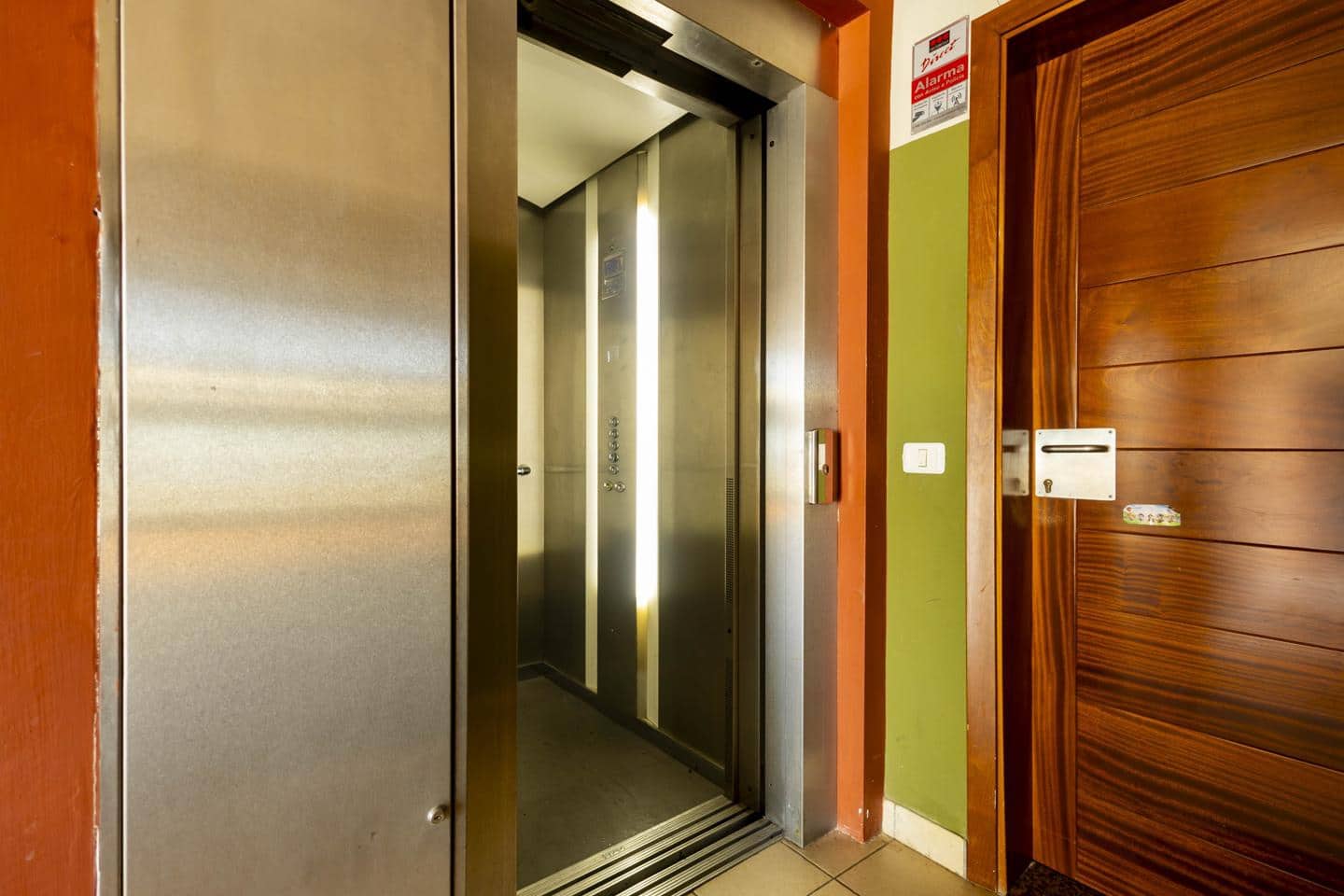 3 quarto Apartamento para venda em San Isidro de Abona com garagem - 215 000 € (Ref: 9852137)