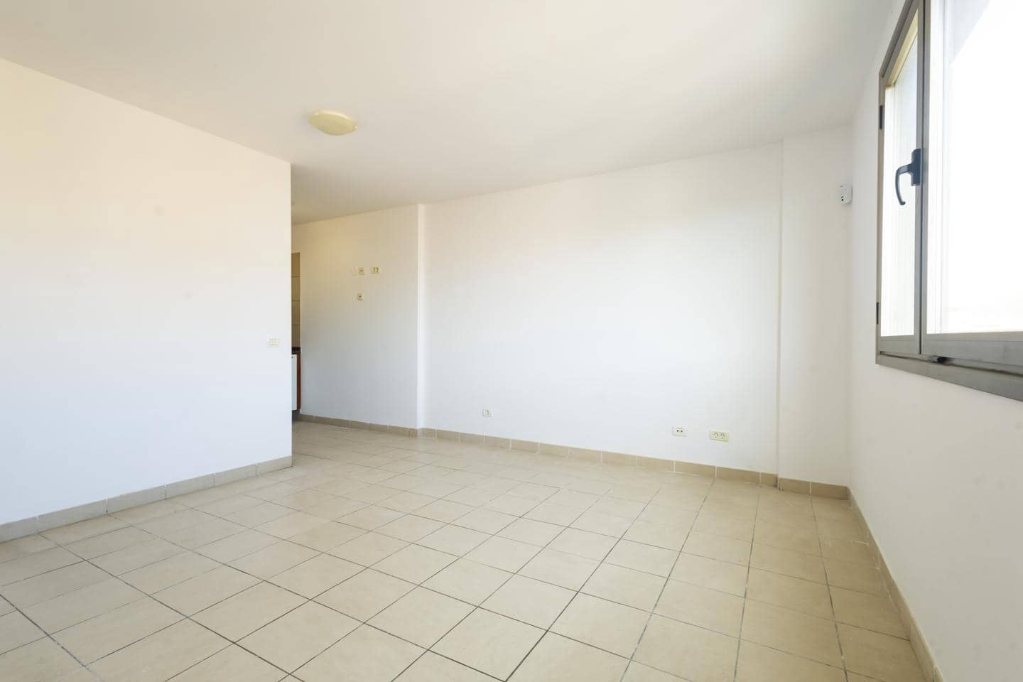 3 quarto Apartamento para venda em San Isidro de Abona com garagem - 215 000 € (Ref: 9852137)