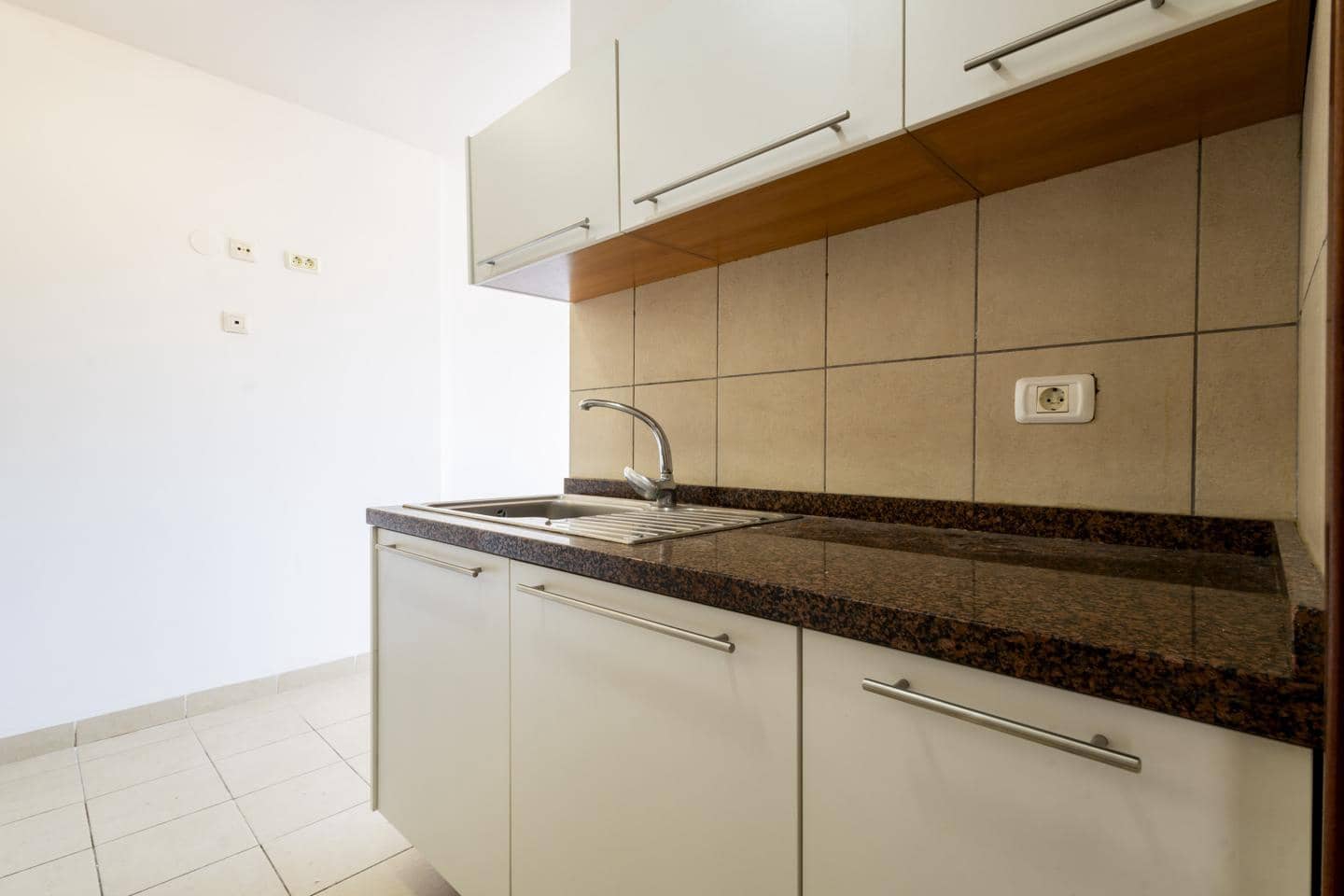 3 quarto Apartamento para venda em San Isidro de Abona com garagem - 215 000 € (Ref: 9852137)