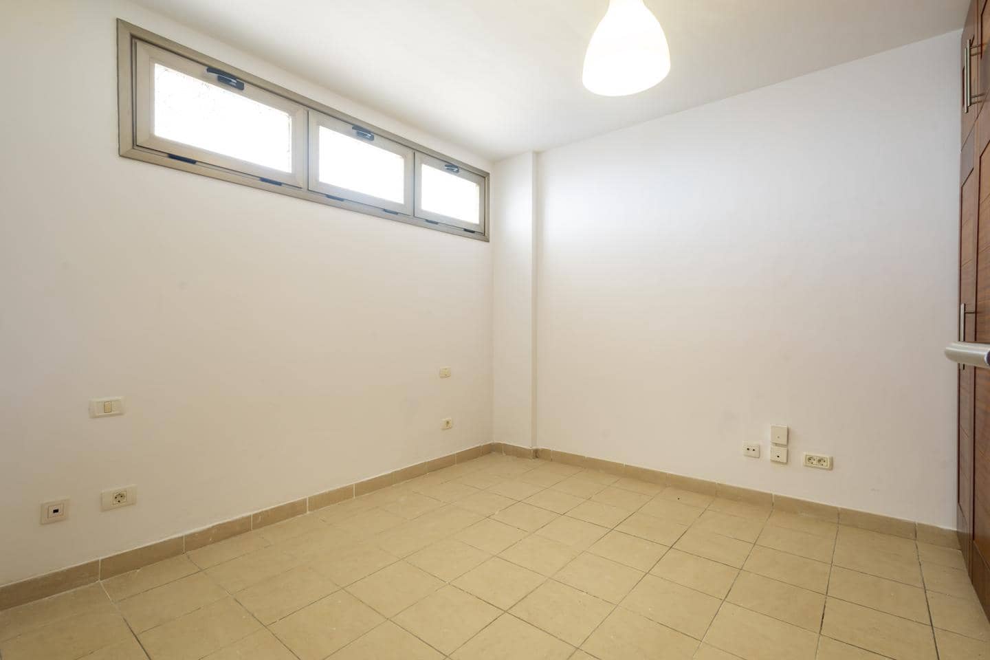 3 quarto Apartamento para venda em San Isidro de Abona com garagem - 215 000 € (Ref: 9852137)
