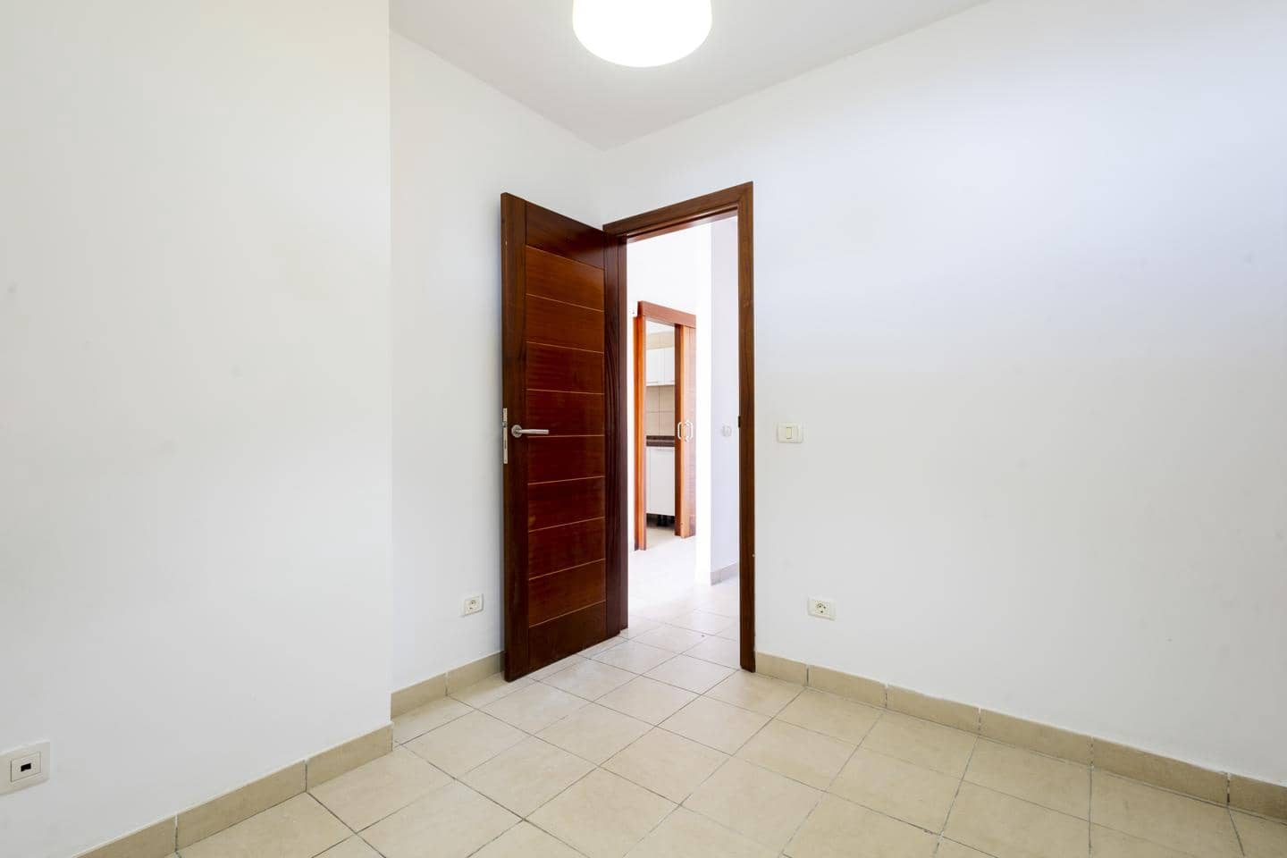 3 quarto Apartamento para venda em San Isidro de Abona com garagem - 215 000 € (Ref: 9852137)