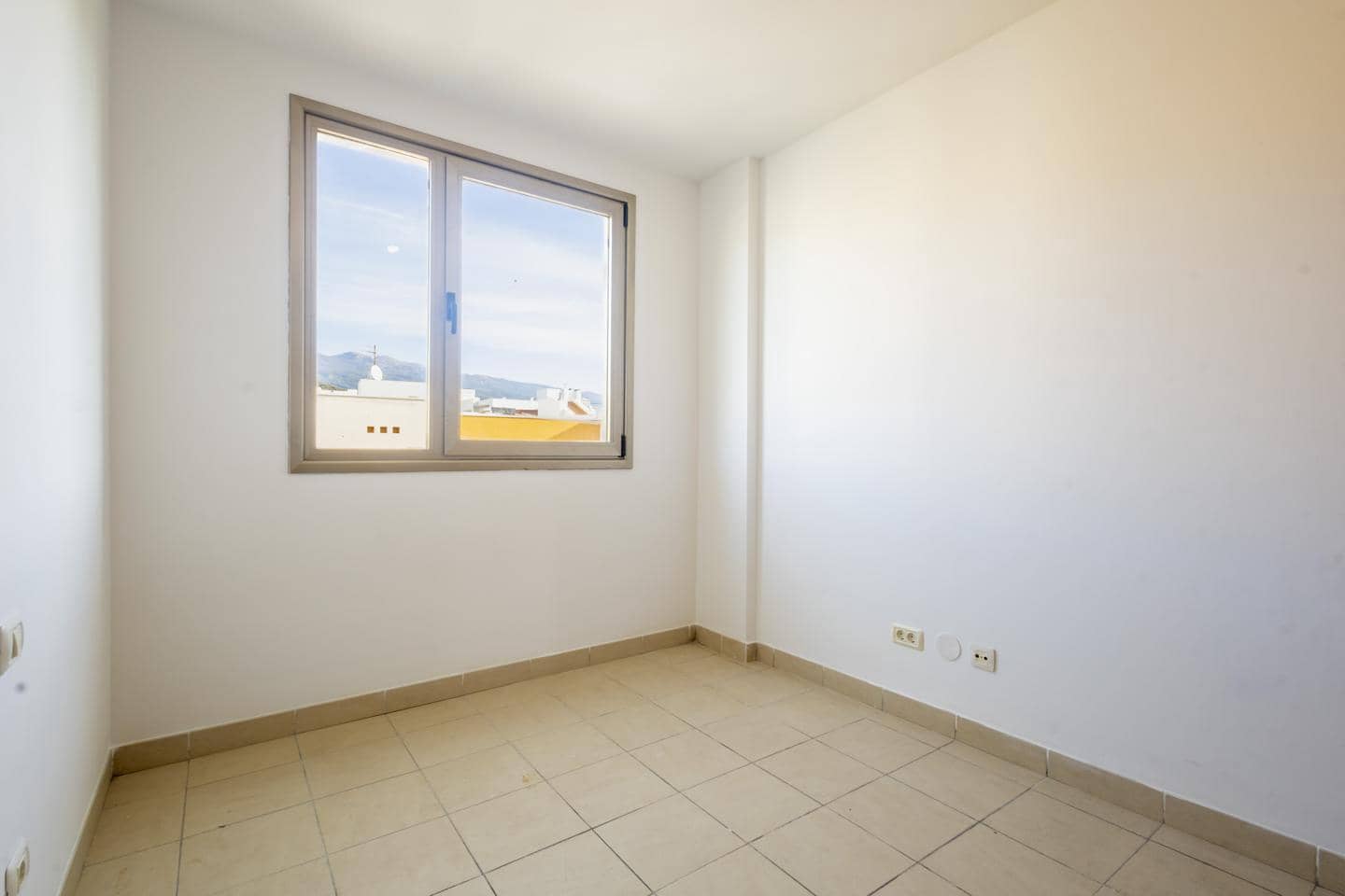 3 quarto Apartamento para venda em San Isidro de Abona com garagem - 215 000 € (Ref: 9852137)