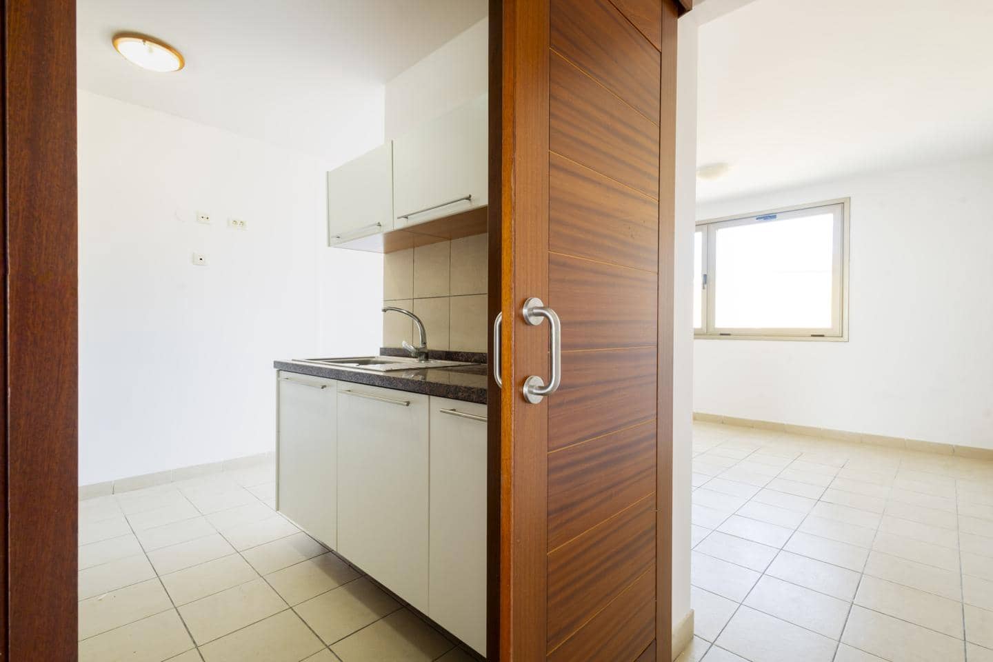 3 quarto Apartamento para venda em San Isidro de Abona com garagem - 215 000 € (Ref: 9852137)