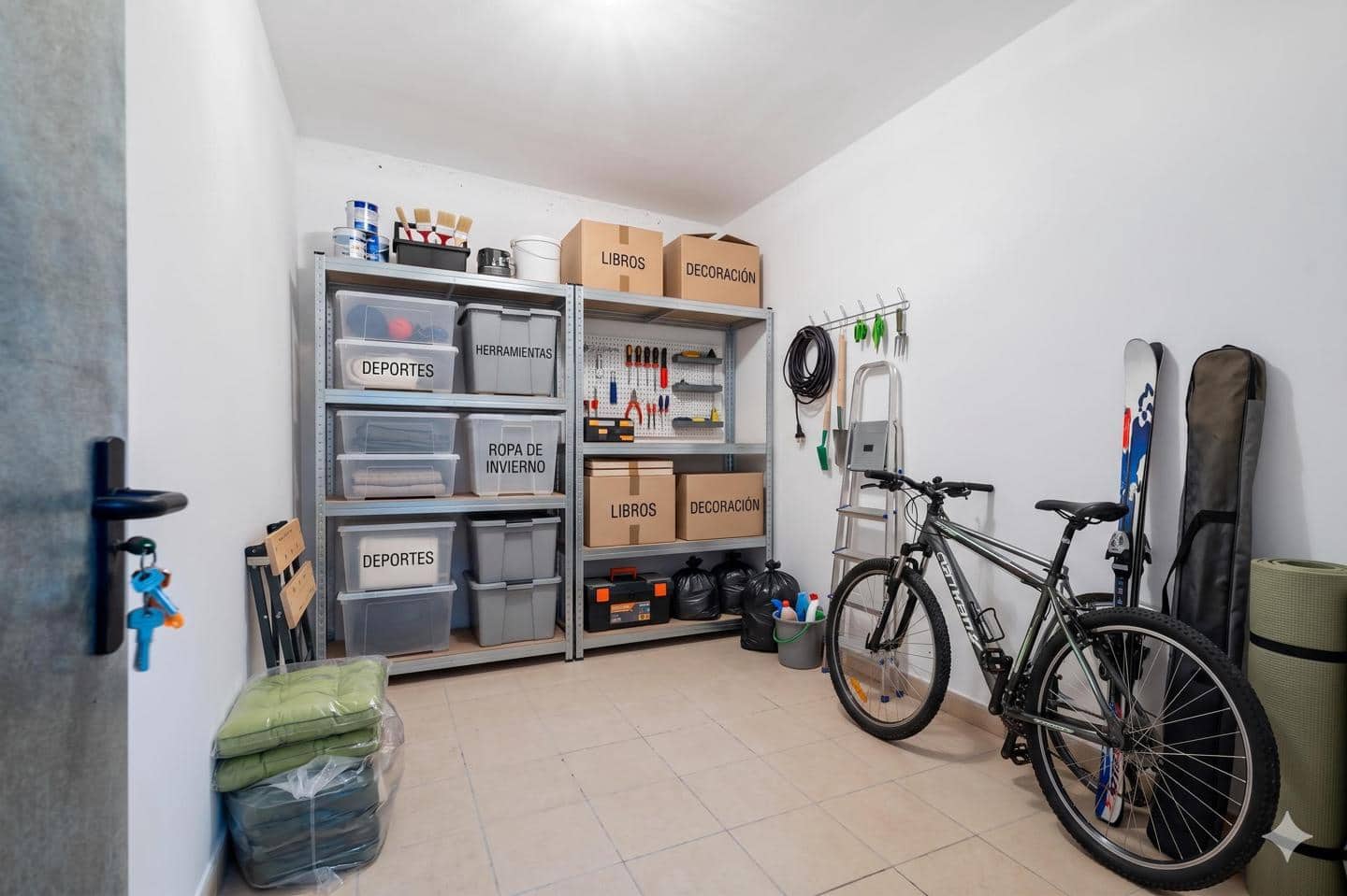 3 quarto Apartamento para venda em San Isidro de Abona com garagem - 215 000 € (Ref: 9852137)