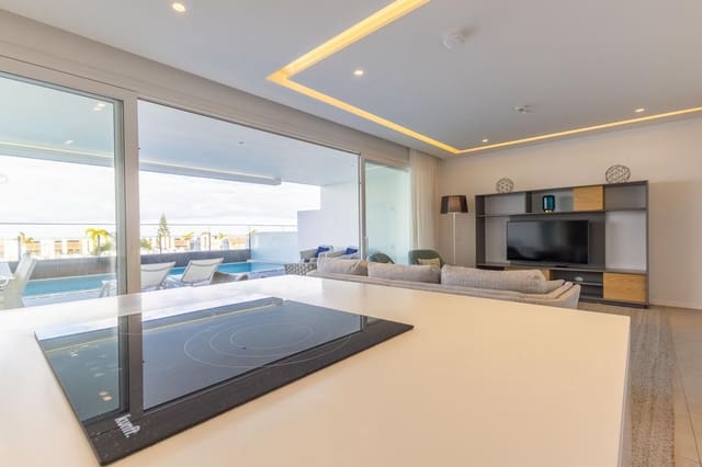 2 chambre Appartement à vendre à La Caleta Adeje, Adeje avec piscine garage - 1 535 000 € (Ref: 9860680)