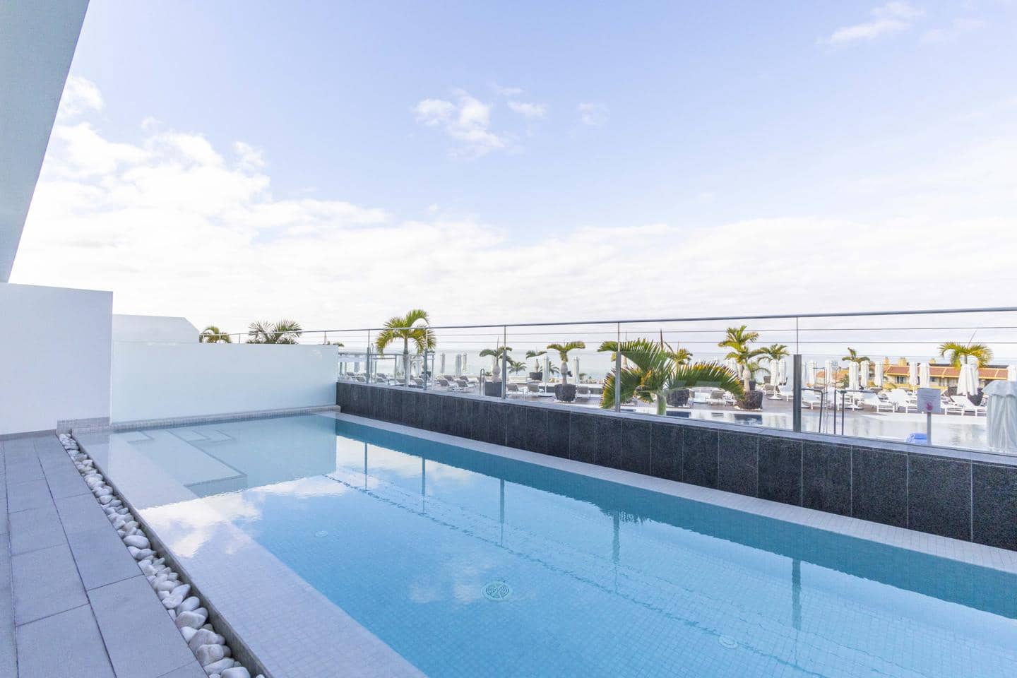 2 chambre Appartement à vendre à La Caleta Adeje avec piscine garage - 1 535 000 € (Ref: 9860680)
