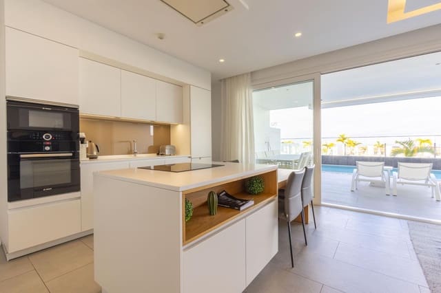 2 chambre Appartement à vendre à La Caleta Adeje, Adeje avec piscine garage - 1 535 000 € (Ref: 9860680)