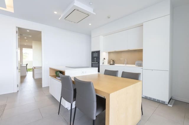 2 chambre Appartement à vendre à La Caleta Adeje, Adeje avec piscine garage - 1 535 000 € (Ref: 9860680)