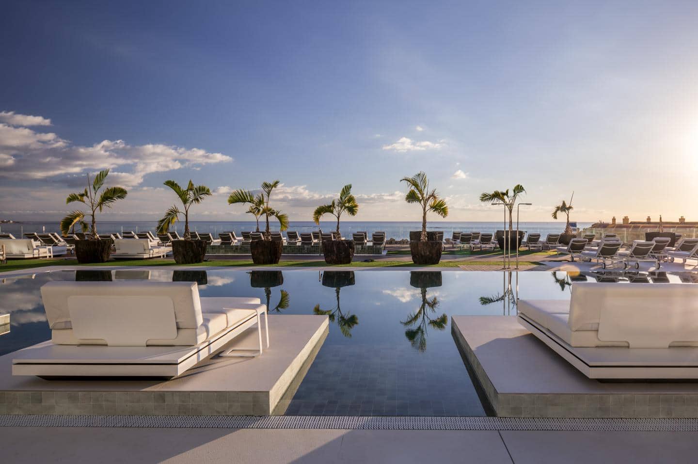 2 chambre Appartement à vendre à La Caleta Adeje avec piscine garage - 1 535 000 € (Ref: 9860680)