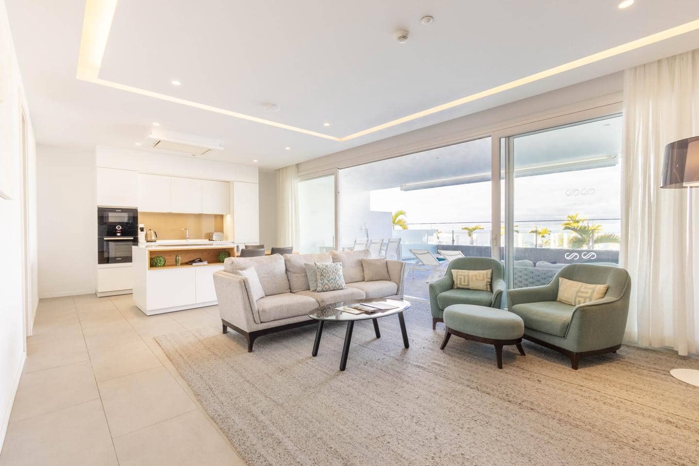 2 chambre Appartement à vendre à La Caleta Adeje avec piscine garage - 1 535 000 € (Ref: 9860680)
