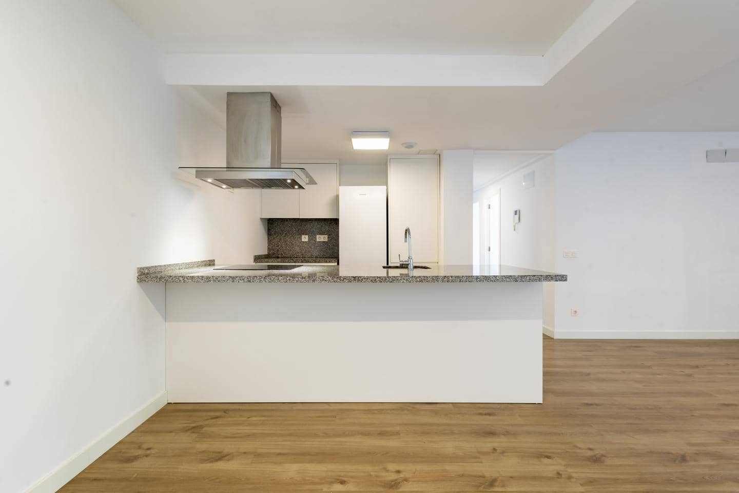 3 bedroom Flat for sale in Santa Cruz de Tenerife with garage - € 305,000 (Ref: 9867362)