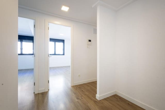 3 bedroom Flat for sale in Maria Jimenez, Santa Cruz de Tenerife with garage - € 305,000 (Ref: 9867362)