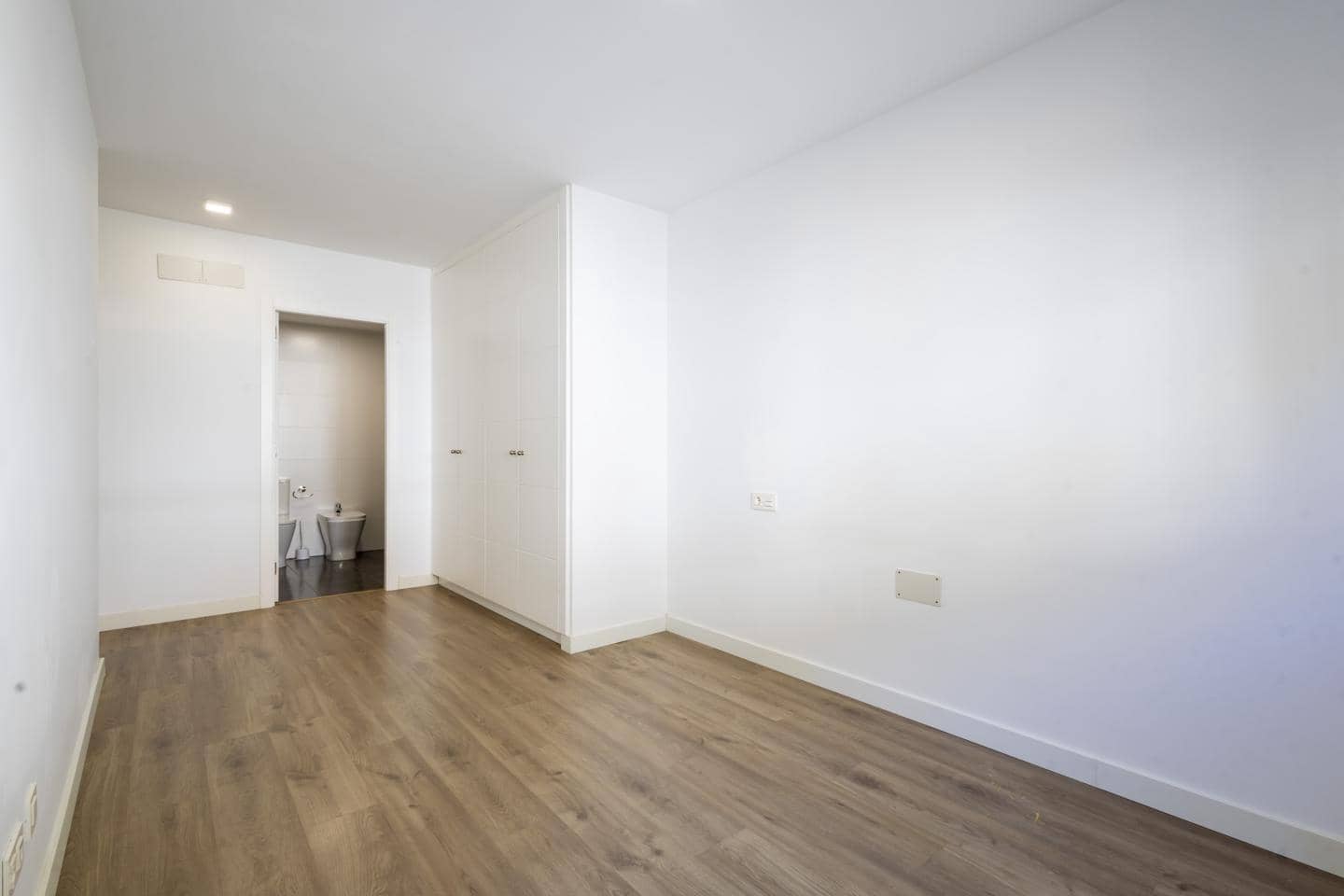 3 bedroom Flat for sale in Santa Cruz de Tenerife with garage - € 305,000 (Ref: 9867362)
