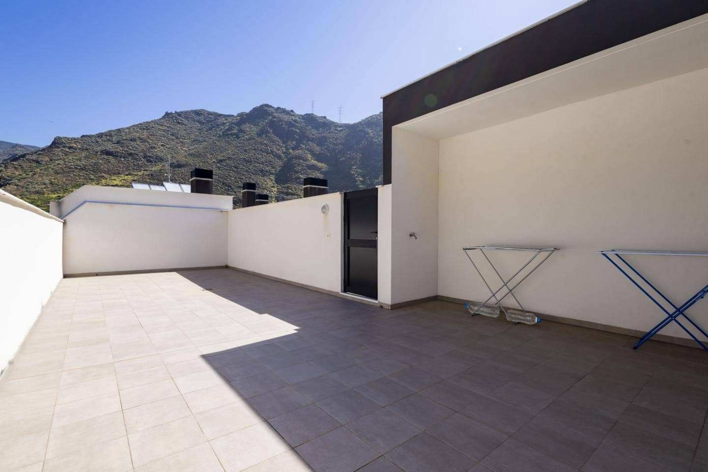 3 bedroom Flat for sale in Santa Cruz de Tenerife with garage - € 305,000 (Ref: 9867362)