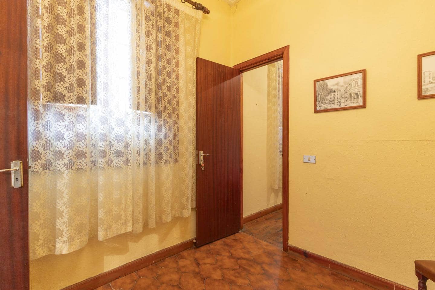 4 bedroom Villa for sale in Puerto de la Cruz - € 250,000 (Ref: 9867941)