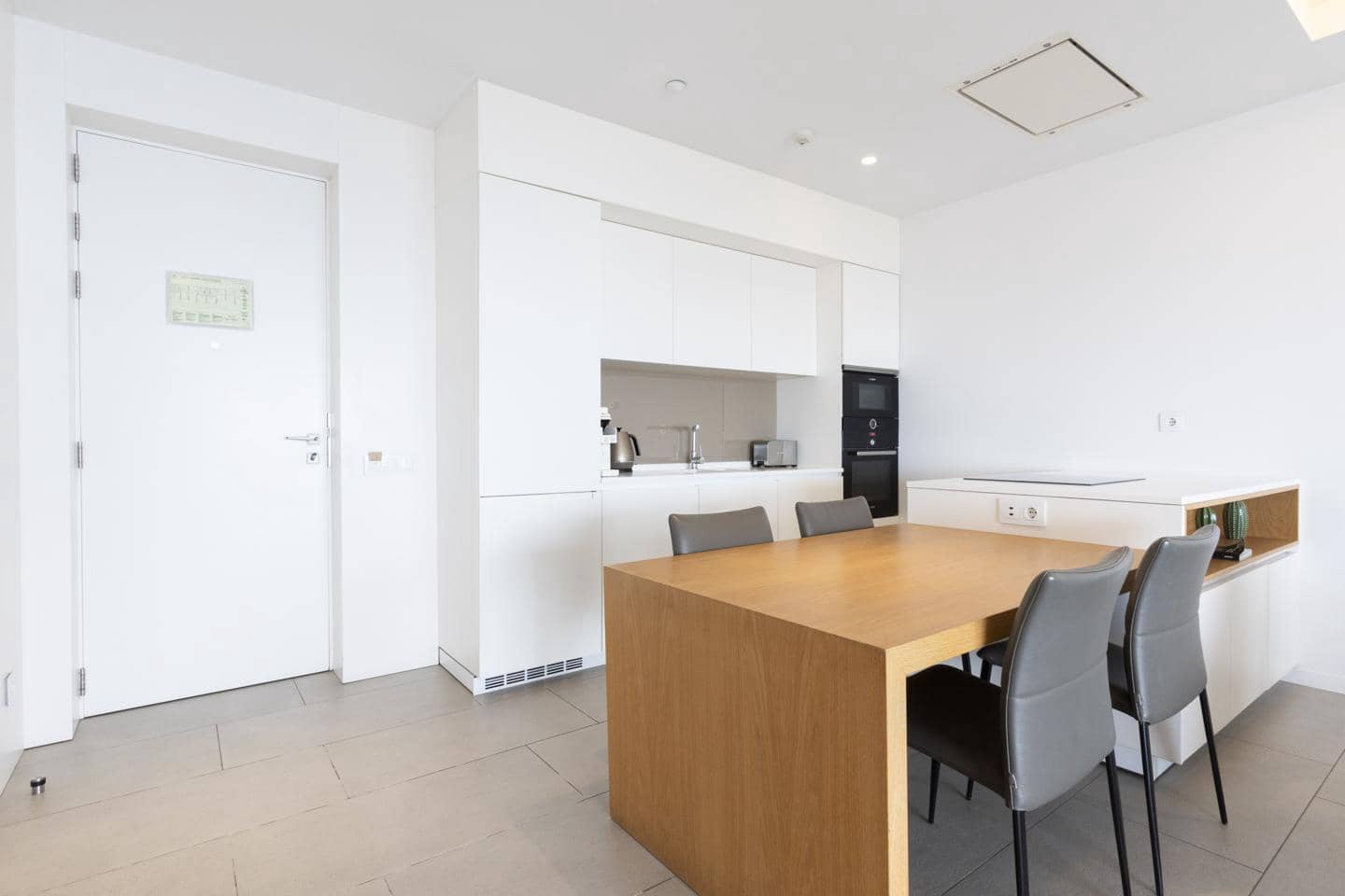 1 sovrum Lägenhet till salu i Adeje med pool garage - 780 000 € (Ref: 9897291)