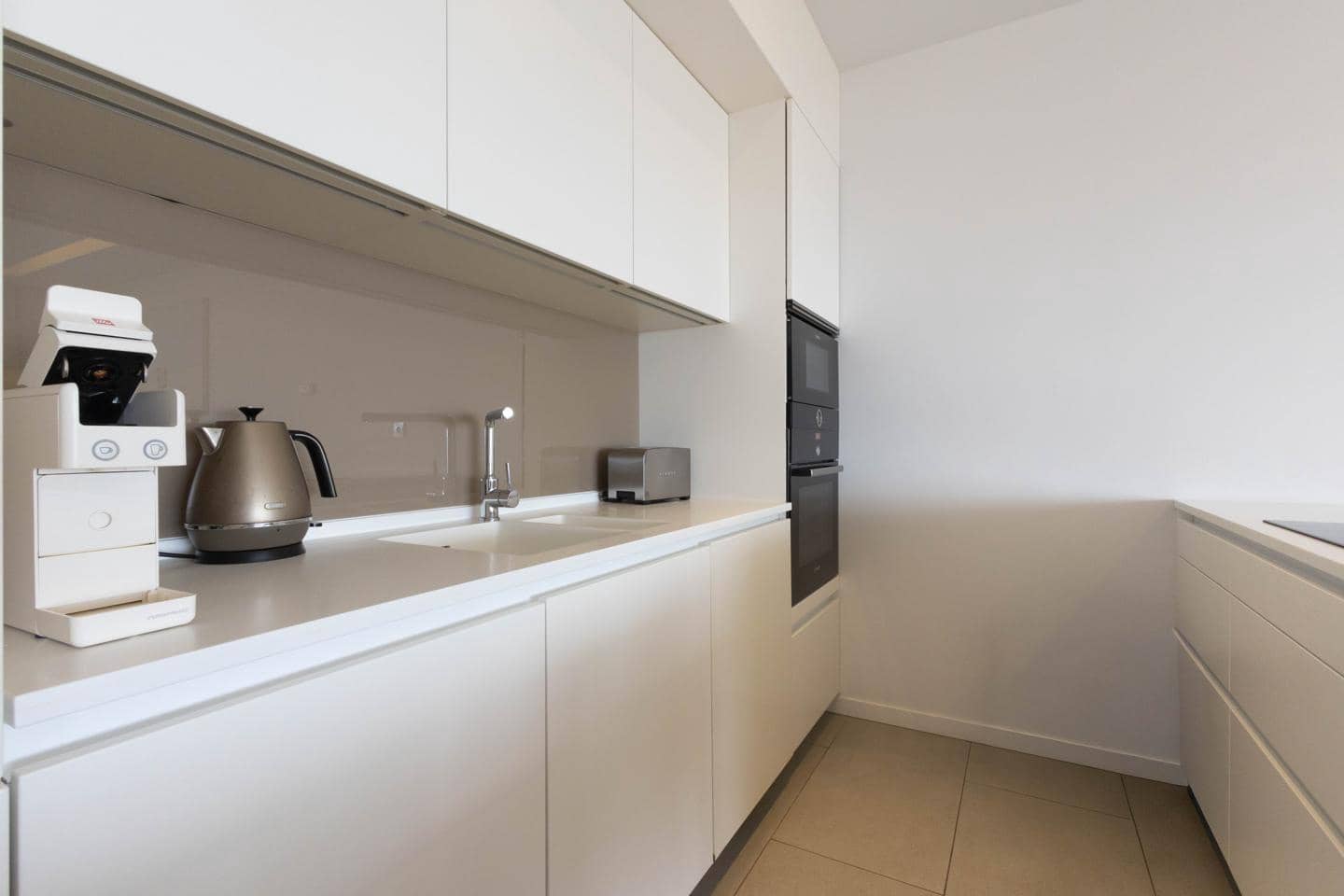 1 sovrum Lägenhet till salu i Adeje med pool garage - 780 000 € (Ref: 9897291)