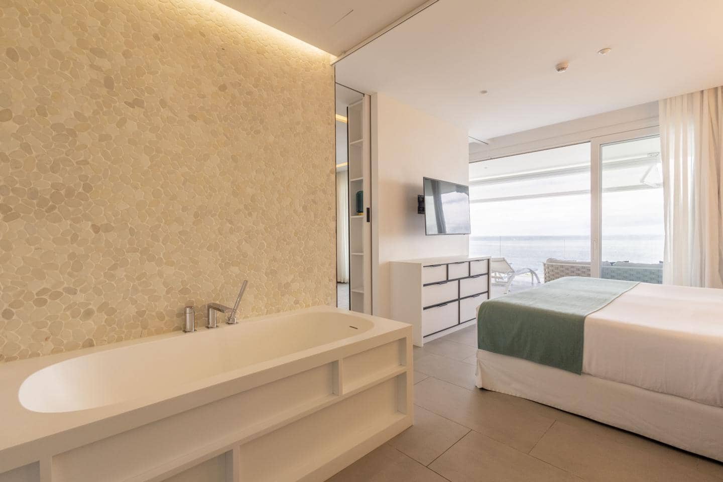 1 sovrum Lägenhet till salu i Adeje med pool garage - 780 000 € (Ref: 9897291)