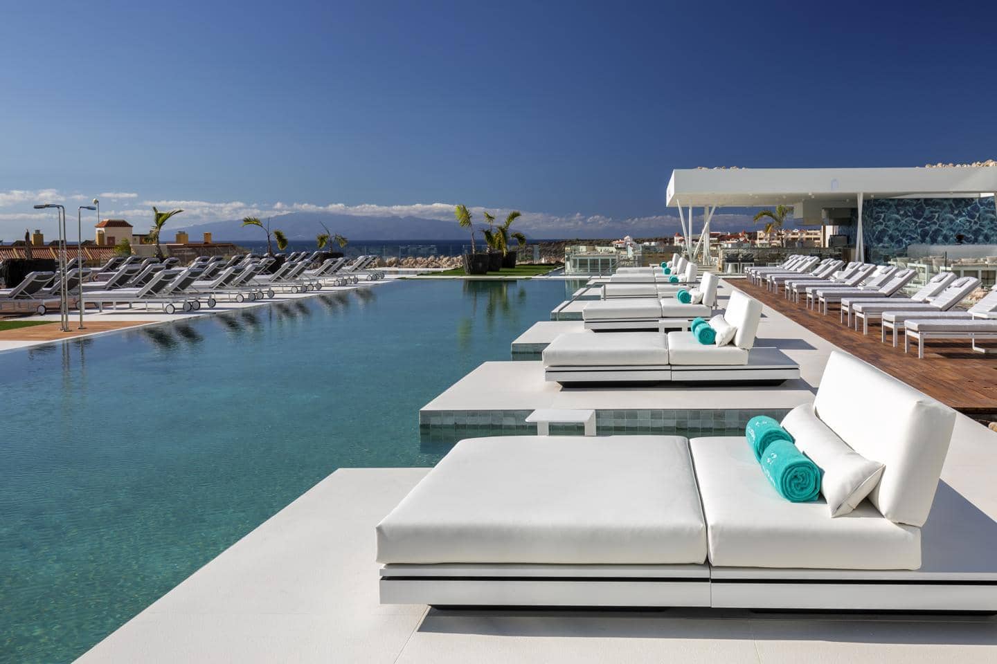 1 sovrum Lägenhet till salu i Adeje med pool garage - 780 000 € (Ref: 9897291)