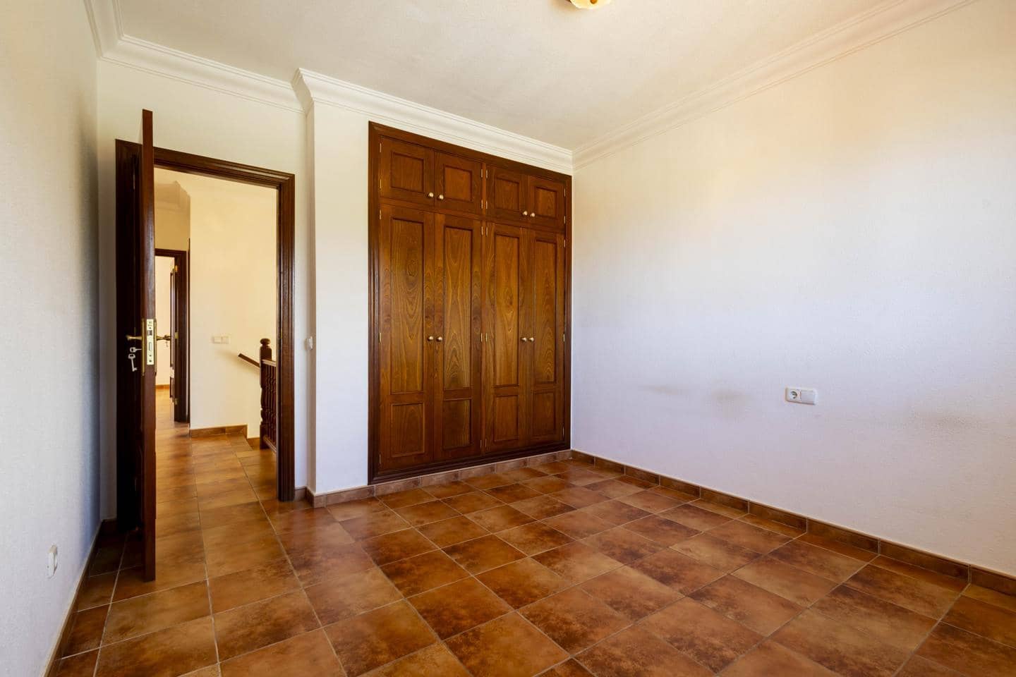 4 bedroom Villa for sale in Tacoronte with pool garage - € 475,000 (Ref: 9991830)