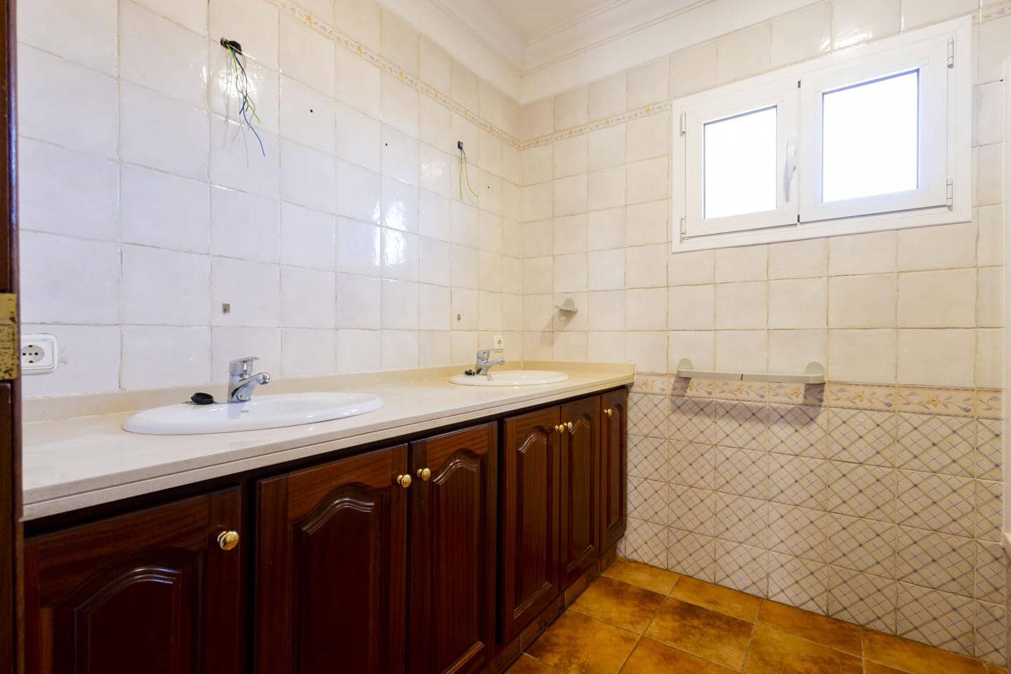 4 bedroom Villa for sale in Tacoronte with pool garage - € 475,000 (Ref: 9991830)