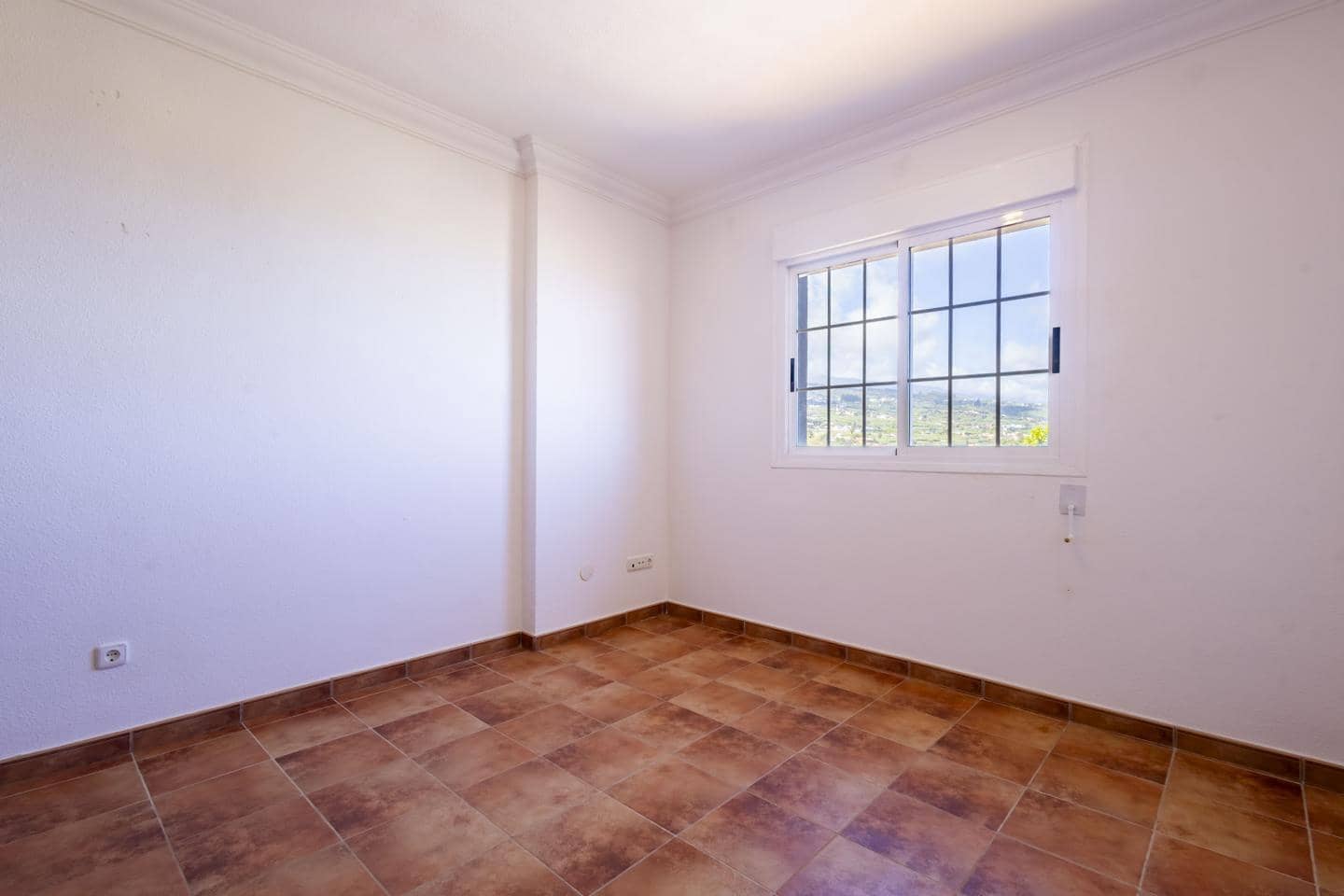 4 bedroom Villa for sale in Tacoronte with pool garage - € 475,000 (Ref: 9991830)