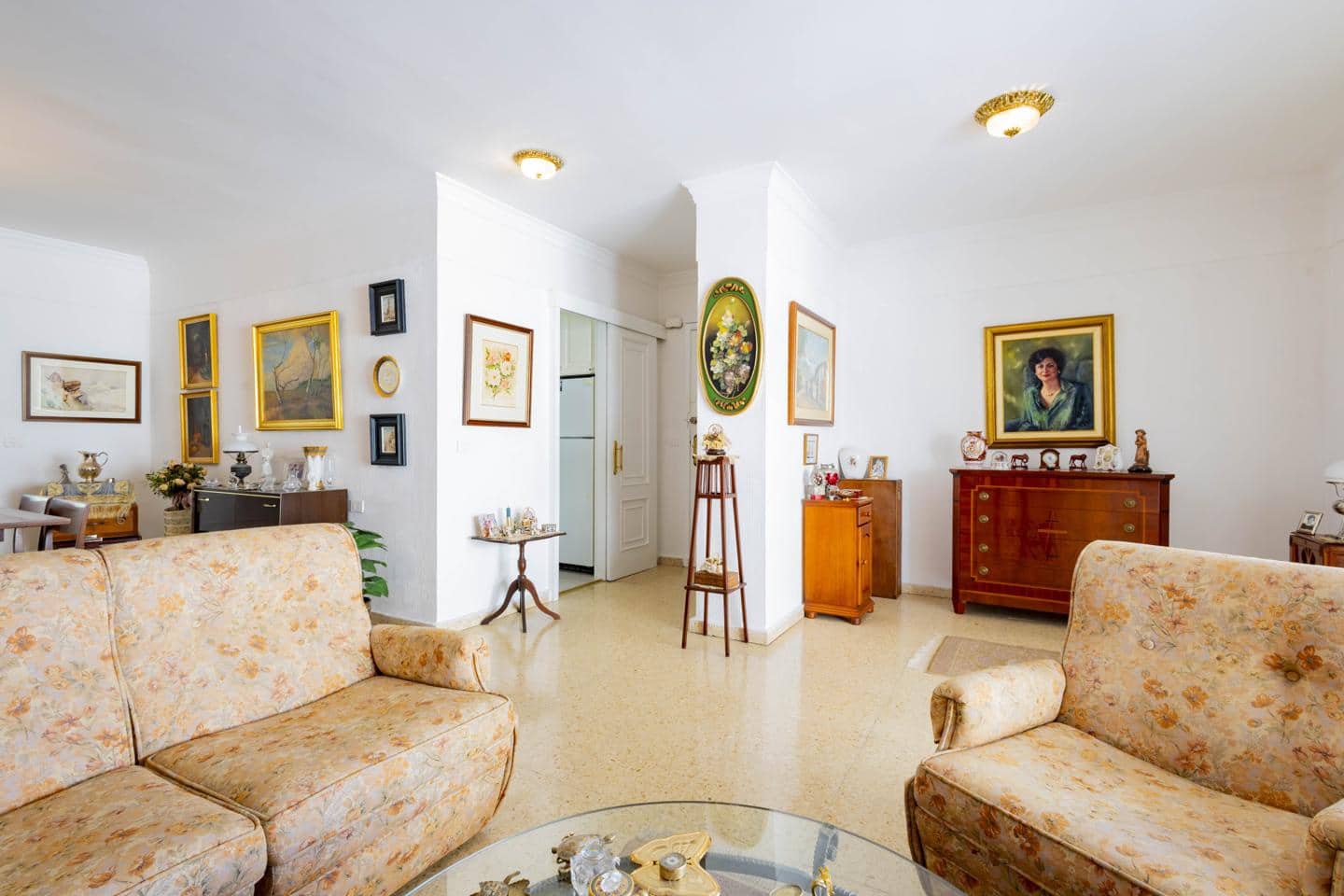 4 soveværelse Lejlighed til salg i Santa Cruz de Tenerife med garage - € 450.000 (Ref: 9999297)