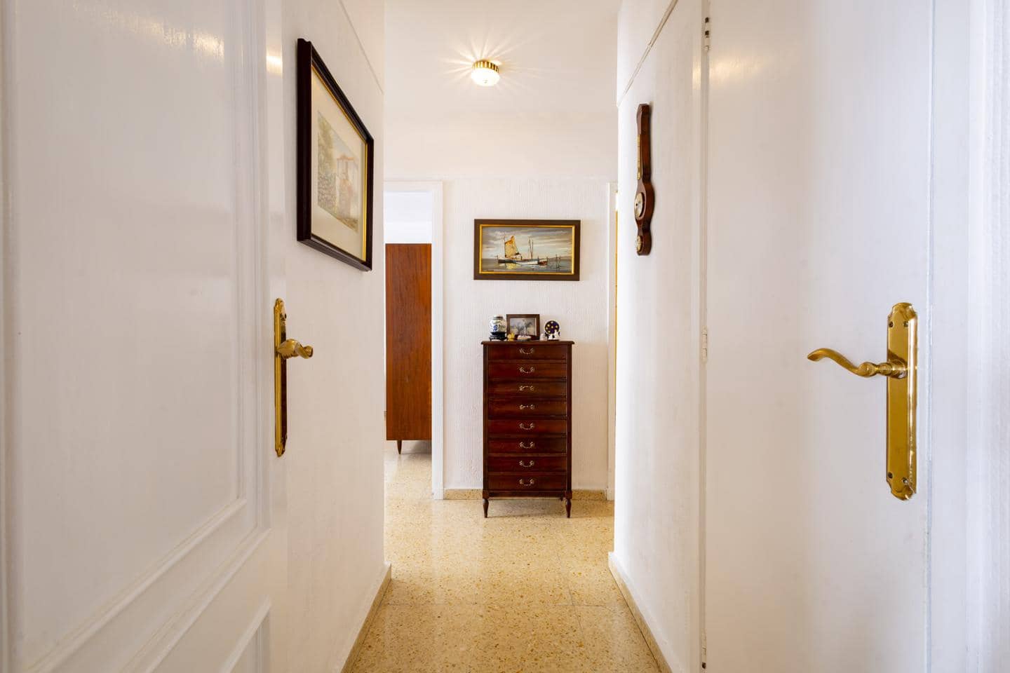 4 soveværelse Lejlighed til salg i Santa Cruz de Tenerife med garage - € 450.000 (Ref: 9999297)