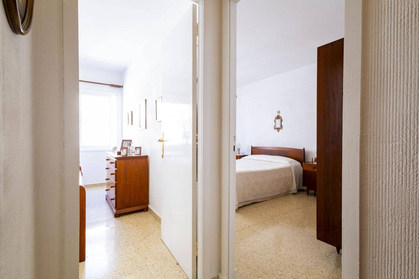 4 soveværelse Lejlighed til salg i Santa Cruz de Tenerife med garage - € 450.000 (Ref: 9999297)