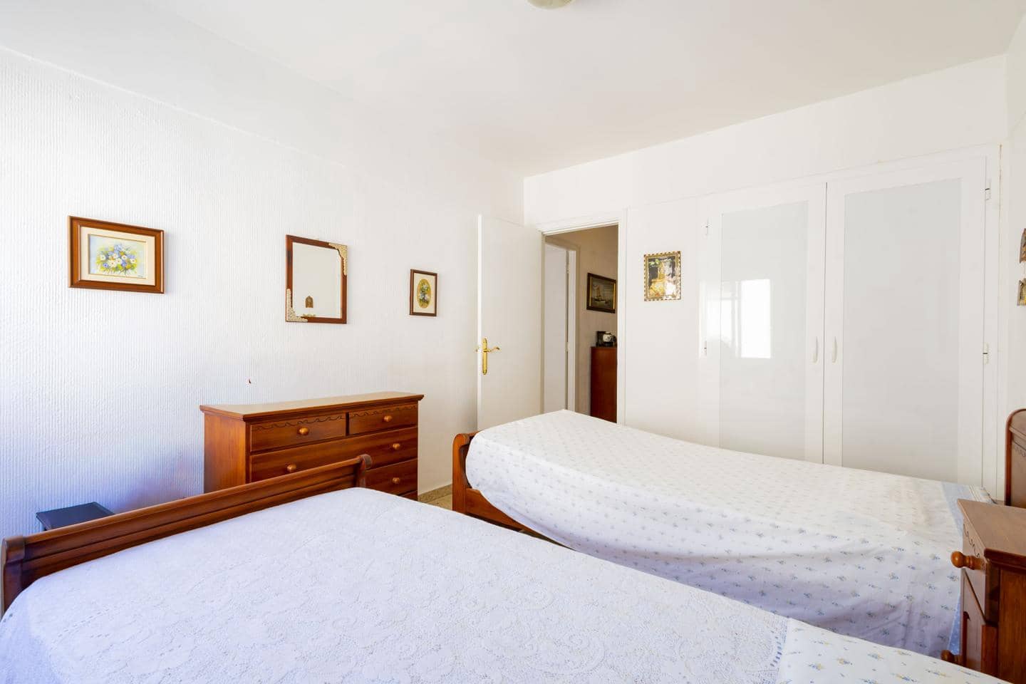 4 soveværelse Lejlighed til salg i Santa Cruz de Tenerife med garage - € 450.000 (Ref: 9999297)
