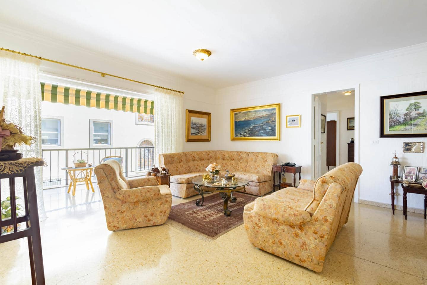 4 soveværelse Lejlighed til salg i Santa Cruz de Tenerife med garage - € 450.000 (Ref: 9999297)